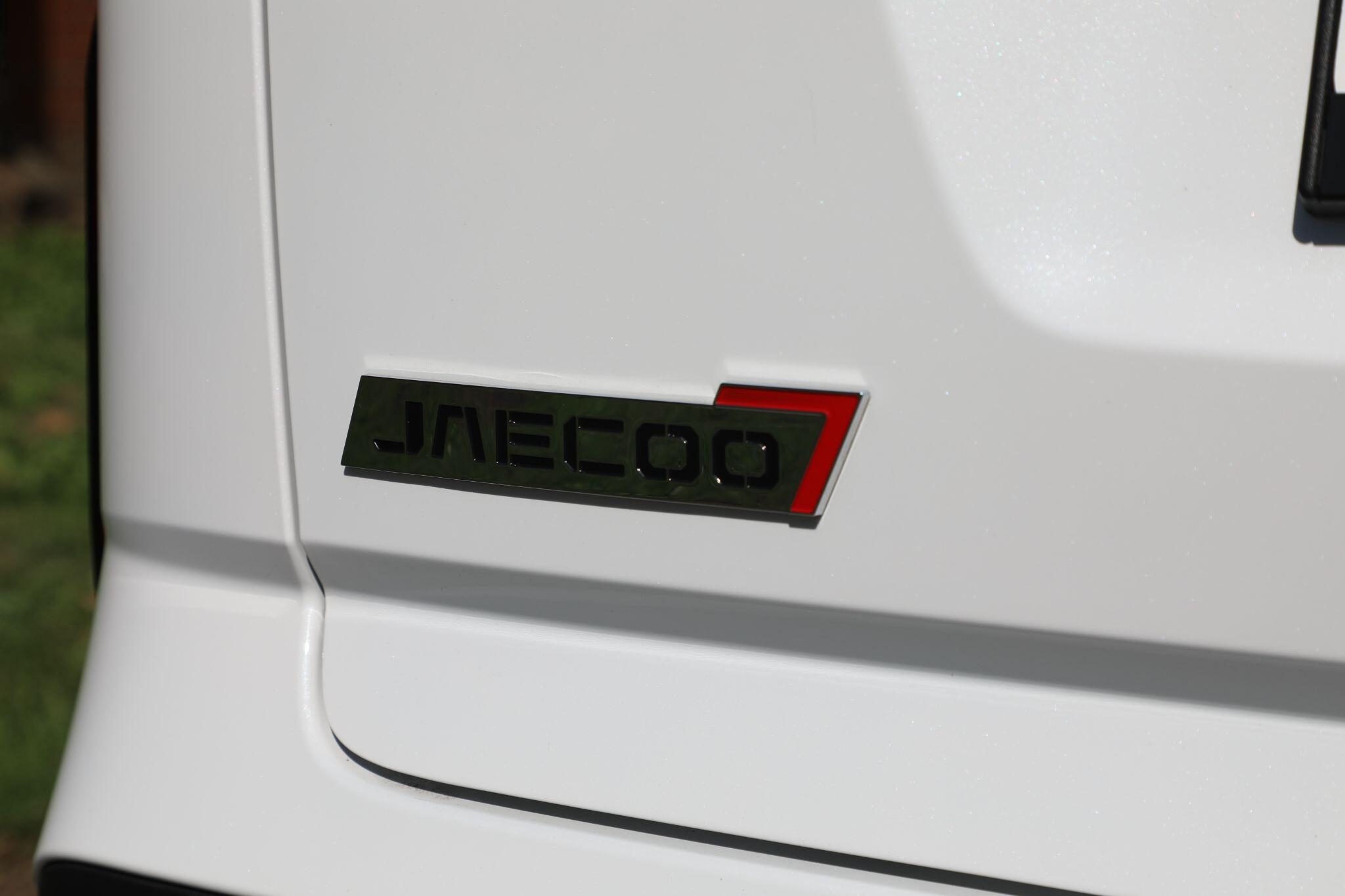 Large vehicle image